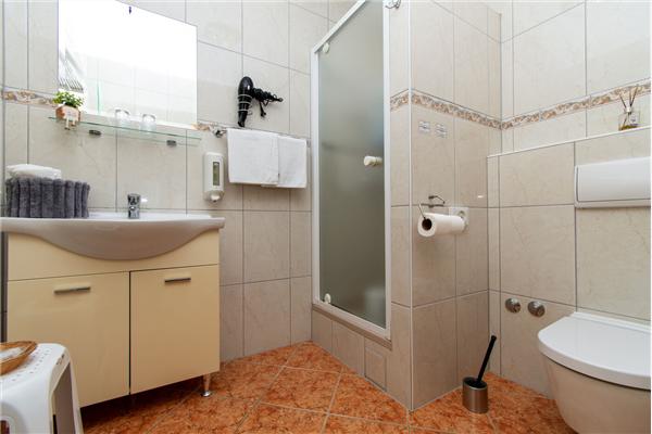 Room S2, for 2 persons