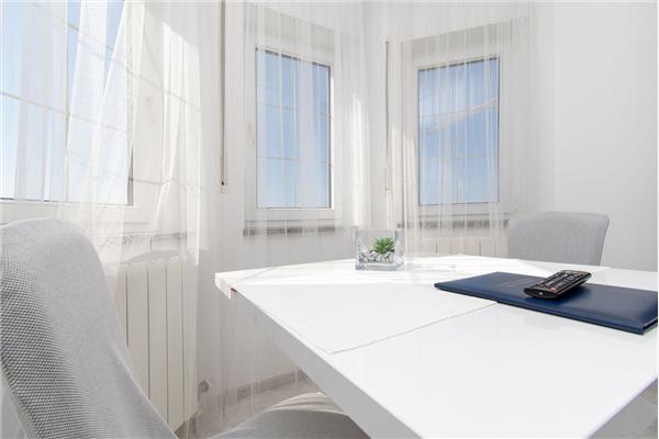 Room S2, for 2 persons