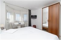 Room S2, for 2 persons