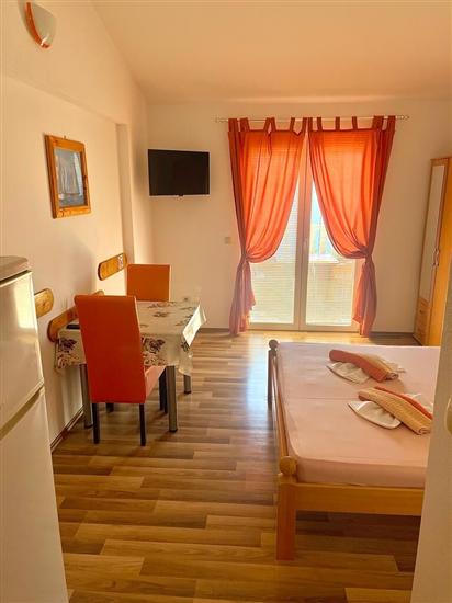 Apartment A7, for 2 persons