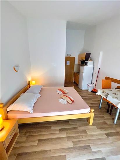 Apartment A7, for 2 persons