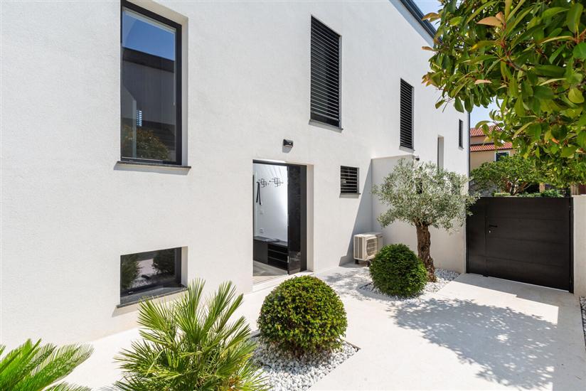 Vila Ventana with terrace and BBQ