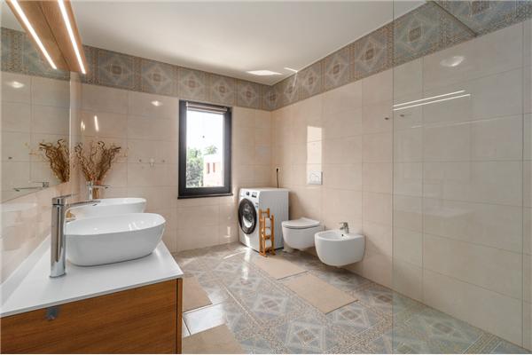 Hiša K1, na 8 osebe