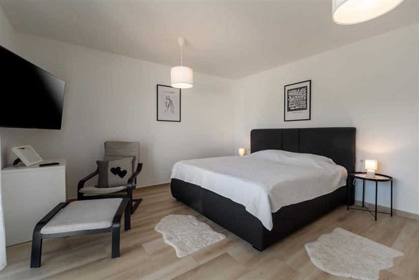 Hiša K1, na 8 osebe