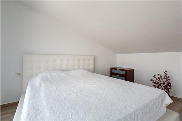 Hiša K1, na 8 osebe