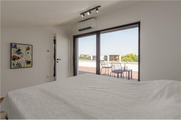 Hiša K1, na 8 osebe