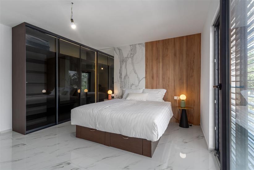 Hiša K1, na 8 osebe