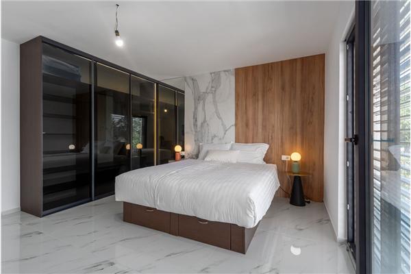 Hiša K1, na 8 osebe