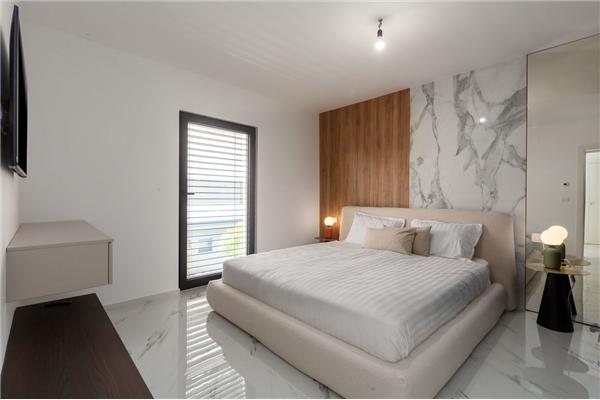 Hiša K1, na 8 osebe