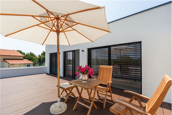 Hiša K1, na 8 osebe