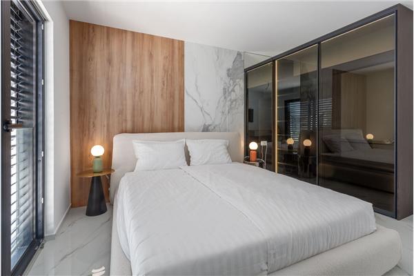 Hiša K1, na 8 osebe