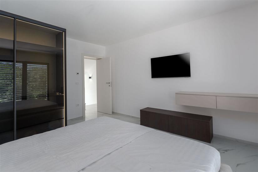 Hiša K1, na 8 osebe