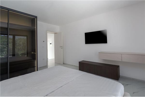 Hiša K1, na 8 osebe