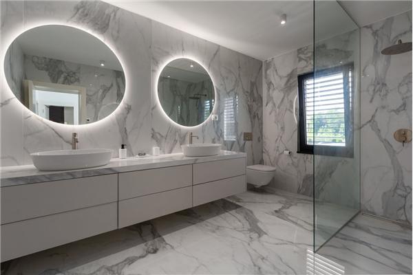 Hiša K1, na 8 osebe