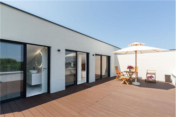 Hiša K1, na 8 osebe