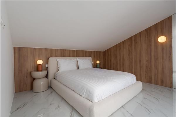 Hiša K1, na 8 osebe