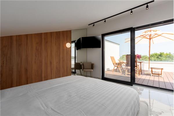 Hiša K1, na 8 osebe