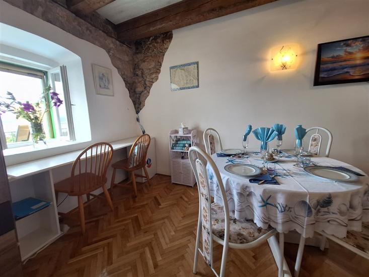 Apartment A1, for 5 persons