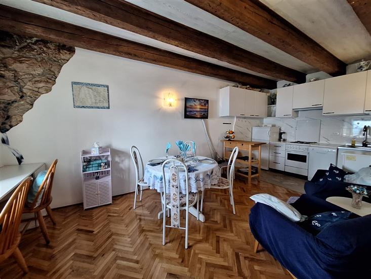 Apartment A1, for 5 persons