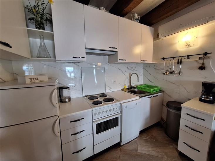 Apartment A1, for 5 persons