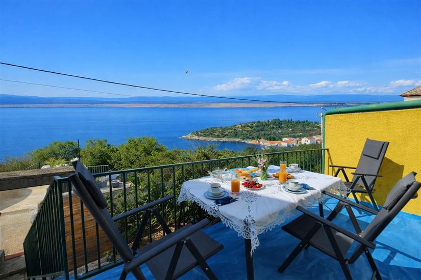 Apartment A1, for 5 persons