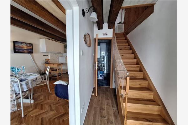 Apartment A1, for 5 persons