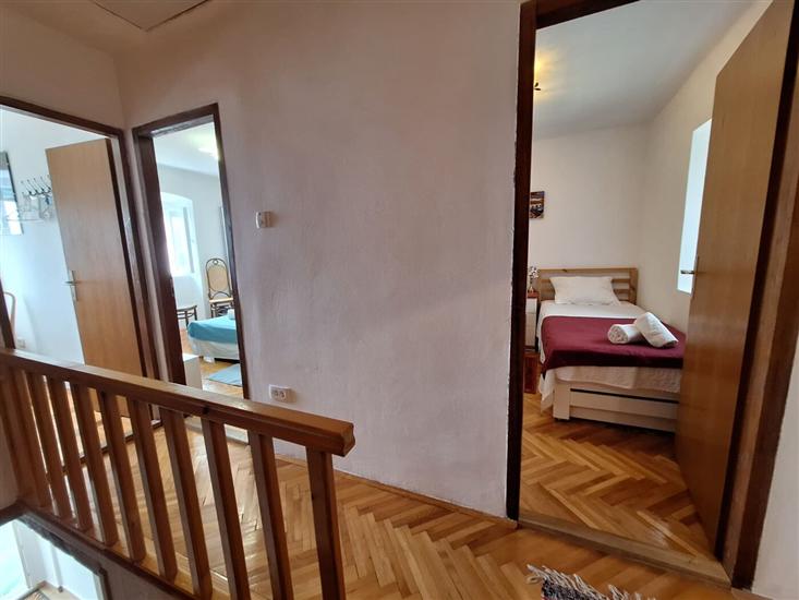 Apartment A1, for 5 persons