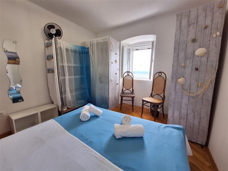 Apartment A1, for 5 persons