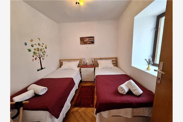 Apartment A1, for 5 persons