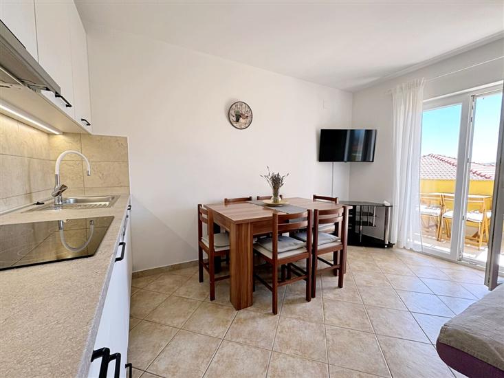 Apartman A4, na 6 osebe