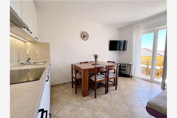 Apartman A4, na 6 osebe