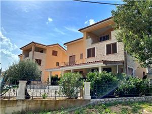 Apartments Vila Branka & Rebeka Silo - island Krk, Stone house, Size 70.00 m2, Airline distance to the sea 200 m