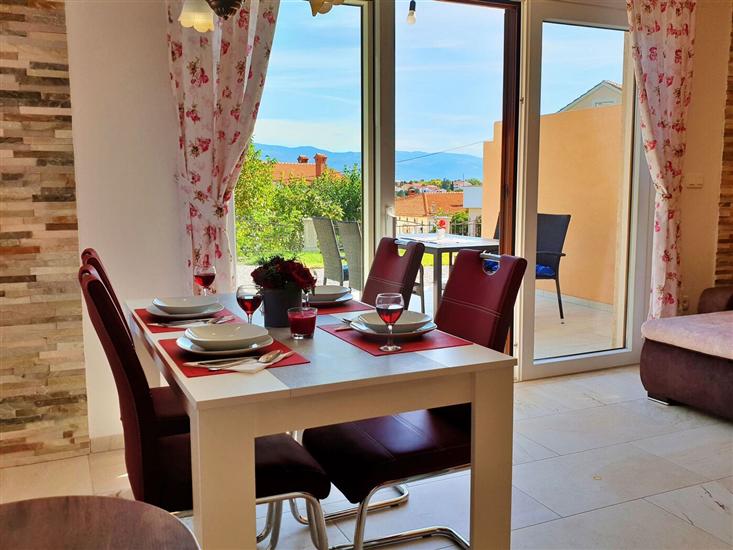 Apartment A4, for 4 persons