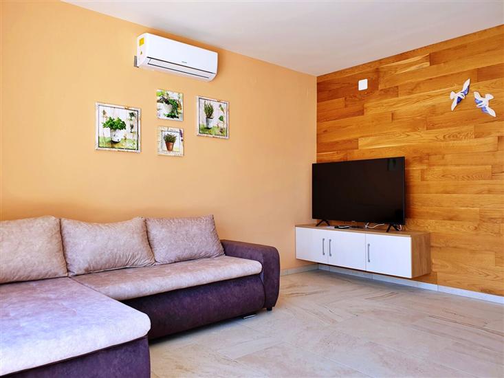Apartment A4, for 4 persons