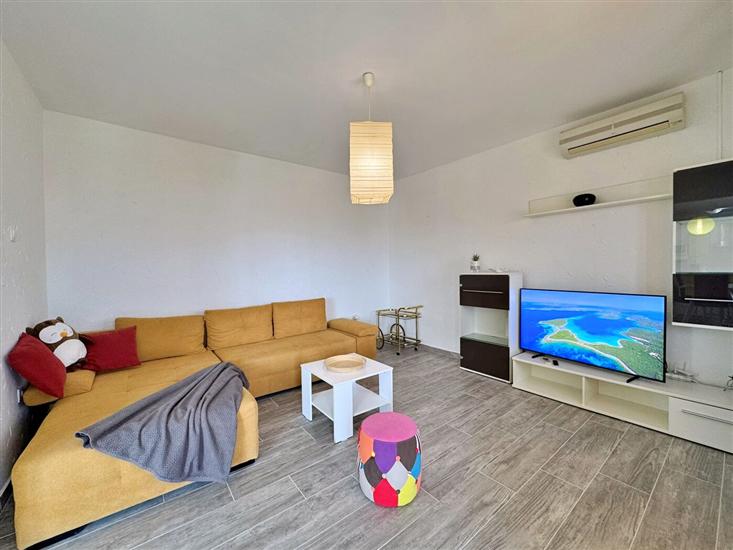 Apartment A1, for 6 persons