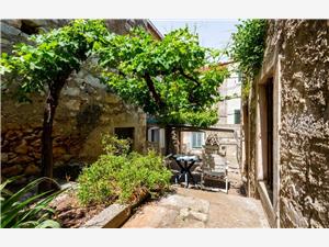 Hiša Veli Iž oldtown Veli Iž, Kamniti hiši, Kvadratura 140,00 m2, Oddaljenost od centra 100 m