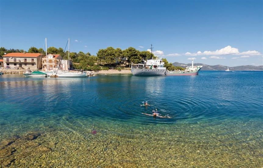 Hiša Veli Iž oldtown