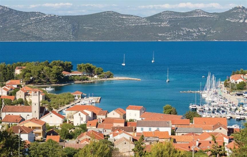 House Veli Iž oldtown