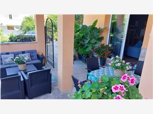 Beachfront accommodation Kvarners islands,BookseaFrom 107 €