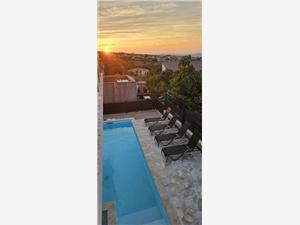 Apartmaj  Bondi , Kvadratura 75,00 m2, Namestitev z bazenom