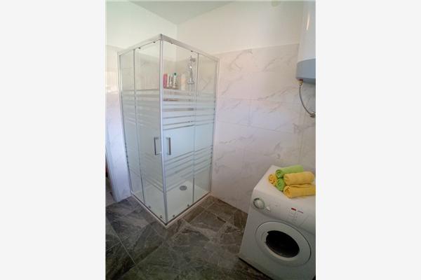 Hiša K1, na 6 osebe