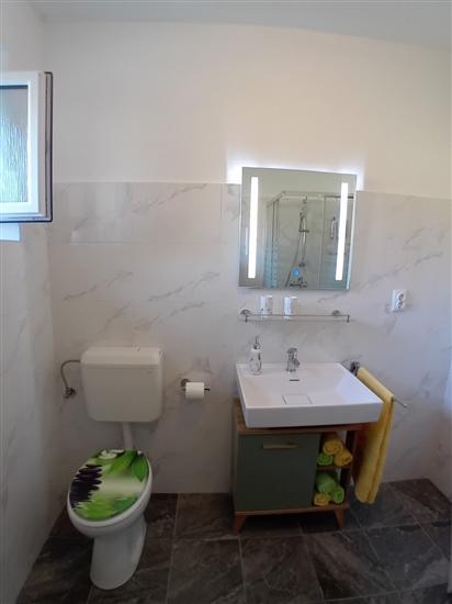 Hiša K1, na 6 osebe