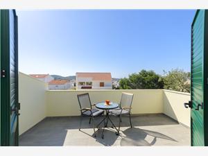 Apartmaj Quiet Corner Jezera , Kvadratura 35,00 m2, Oddaljenost od centra 650 m