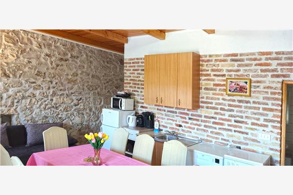 Hiša K1, na 8 osebe