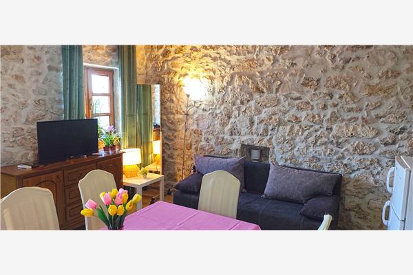 Hiša K1, na 8 osebe