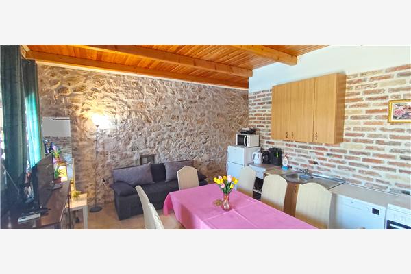 Hiša K1, na 8 osebe