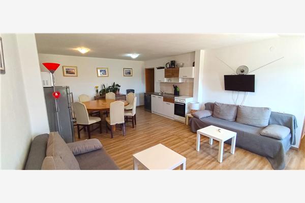 Hiša K1, na 8 osebe