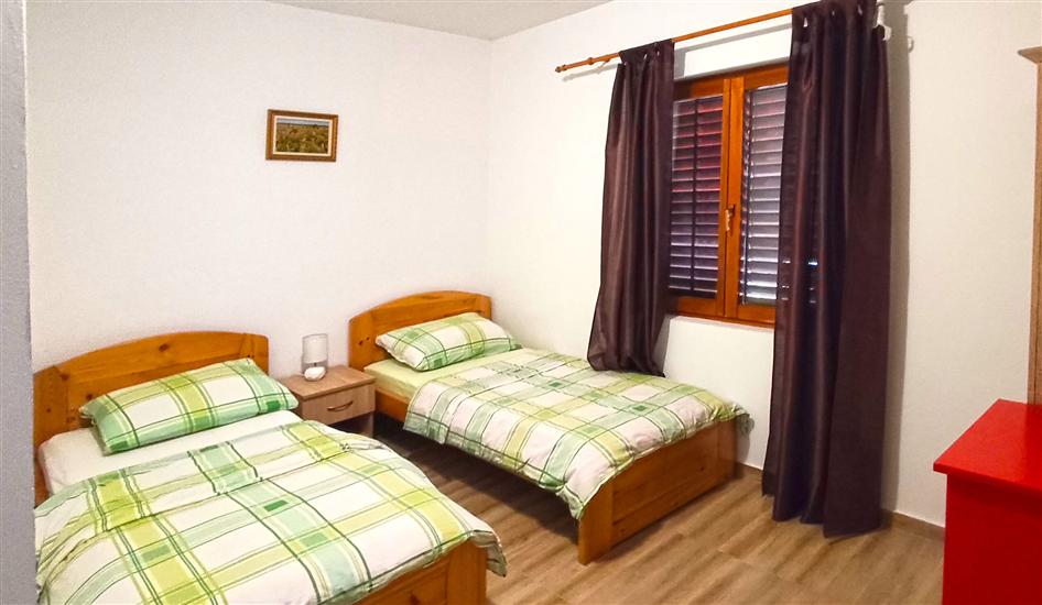 Hiša K1, na 6 osebe