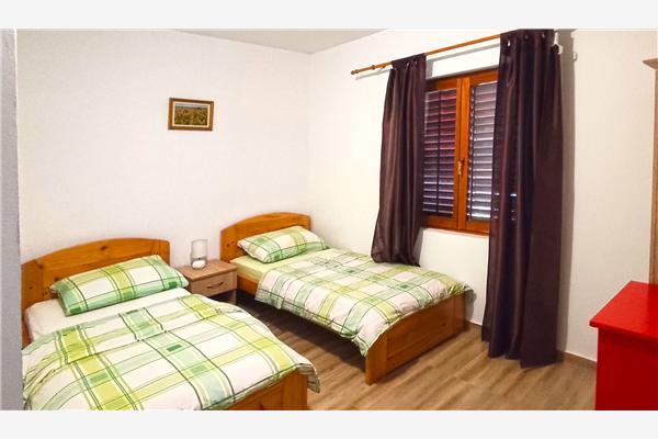 Hiša K1, na 6 osebe