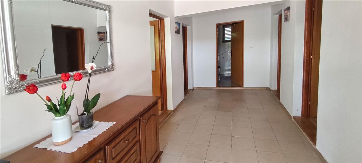 Hiša K1, na 6 osebe